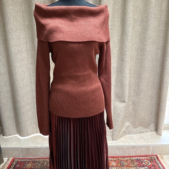 Two-Piece Copper Metallic Knit Set – Skirt + Convertible Sweater – Size XL - Picture 1 of 6